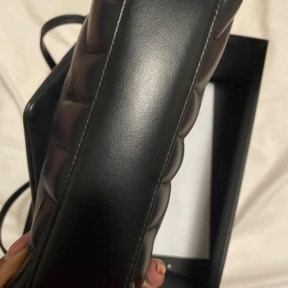 Authentic Saint Laurent (YSL) Loulou Toy Matalesse - Picture 10 of 12